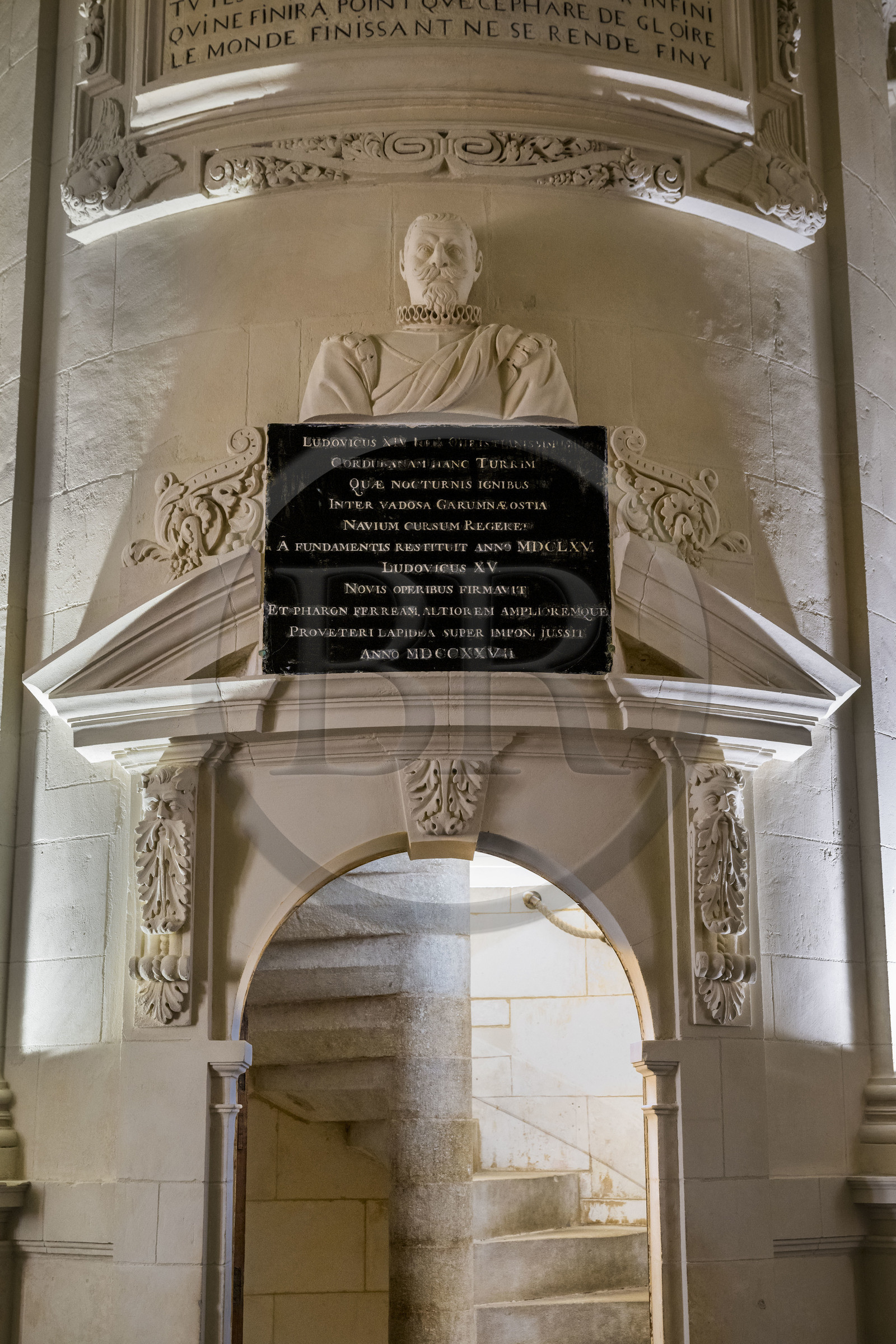 France, Gironde (33), le Verdon-sur-Mer, phare de Cordouan, classé Patrimoine Mondial de l'UNESCO, la chapelle, buste de Louis de Foix, architecte chargé d’édifier la tour en 1584