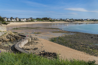 France, Ille et Vilaine, Cote d'Emeraude (Emerald Coast), Saint Malo, Le Pont beach