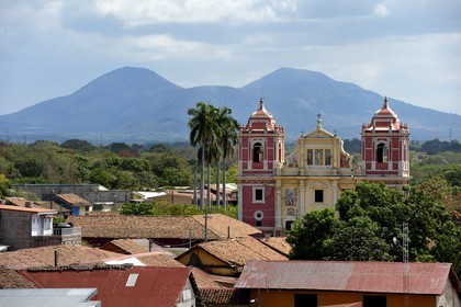 Nicaragua, Leon, eighteenth century Iglesia Dulce Nombre de Jesus El Calvario and the Motombo volcano from the chain of volcanoes of the Cordillera Maribios (or Marrabios) in the background