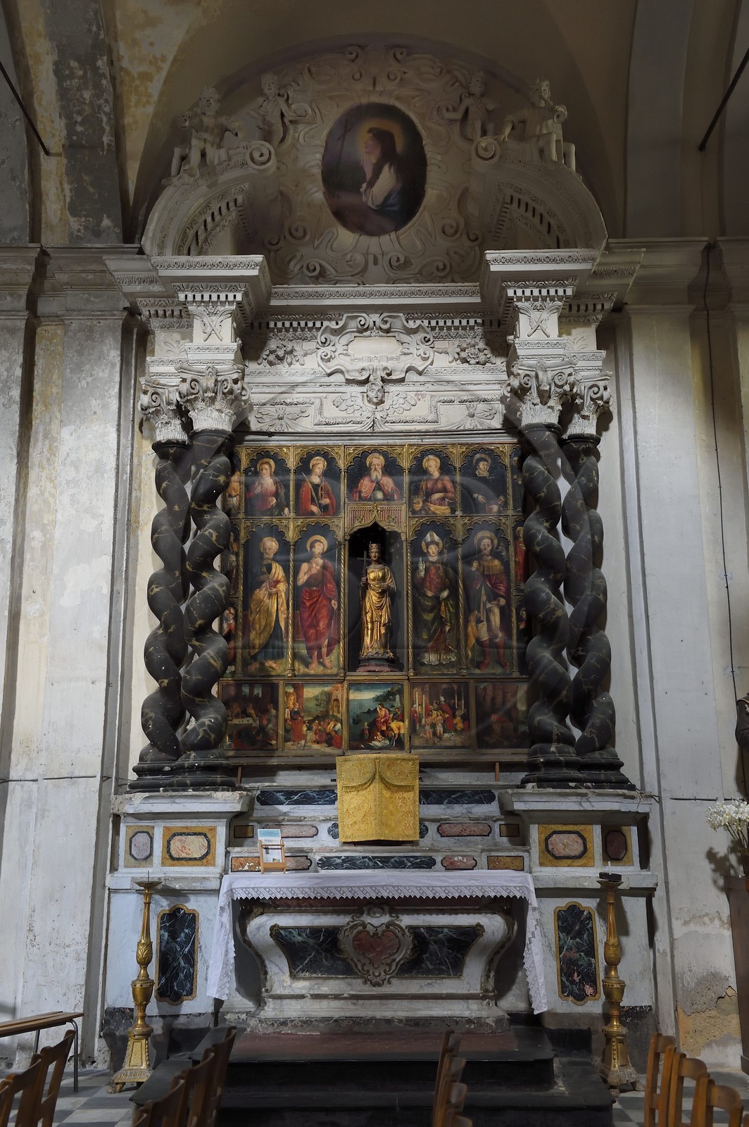 France, Alpes-Maritimes (06), Contes, église Sainte-Marie-Madeleine, le retable de Sainte-Marie-Madeleine