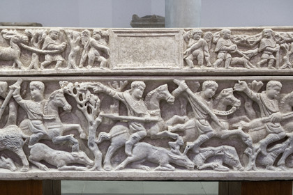 France, Bouches du Rhone, Arles, musée départemental Arles antique, sarcophagus said to be from the wild boar and deer hunt from the Trinquetaille site and dating from the beginning of the 4th century