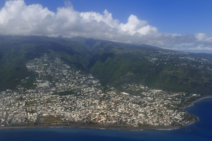 France, île de la Réunion, la capitale Saint-Denis (vue aérienne)