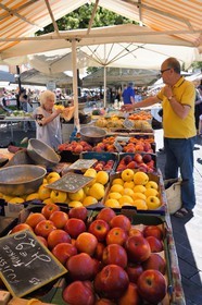 France, Alpes-Maritimes (06), Nice, vieille ville, marché du cours Saleya