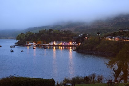 Royaume-Uni, Ecosse, région des Highlands, les Hébrides, Ile de Skye, le port de pêche de Portree