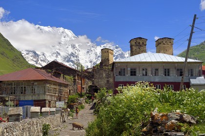 Georgia, Upper Svaneti (Zemo Svaneti), village of Ushguli, listed as World heritage by UNESCO, Svan defensive towers called Koki erected next to the houses