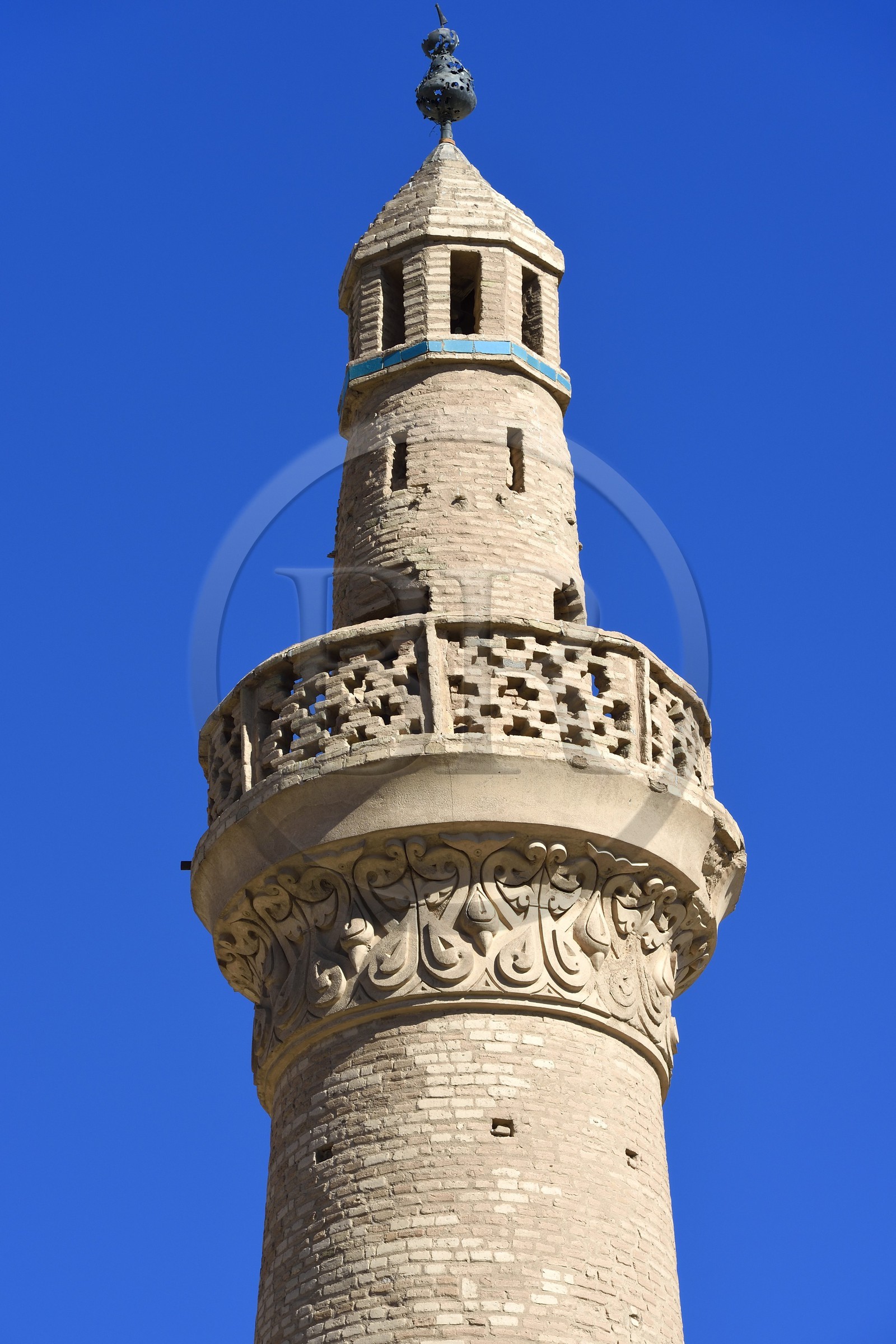 Iran, Province d'Ispahan, désert du Dasht-e Kavir, ville de Nain ou Na'in, minaret de la mosquée Jameh de style Khorasani est l'une des plus anciennes (9ème siècle) en Iran et encore en activité aujourd'hui