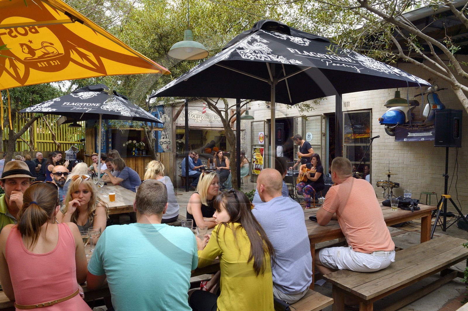 Afrique du Sud, province de Gauteng, Johannesburg, le site 44 Stanley était autrefois un site de bâtiments industriels des années 1930 et a été transformé pour héberger des boutiques spécialisées, restos gourmands et studios de design