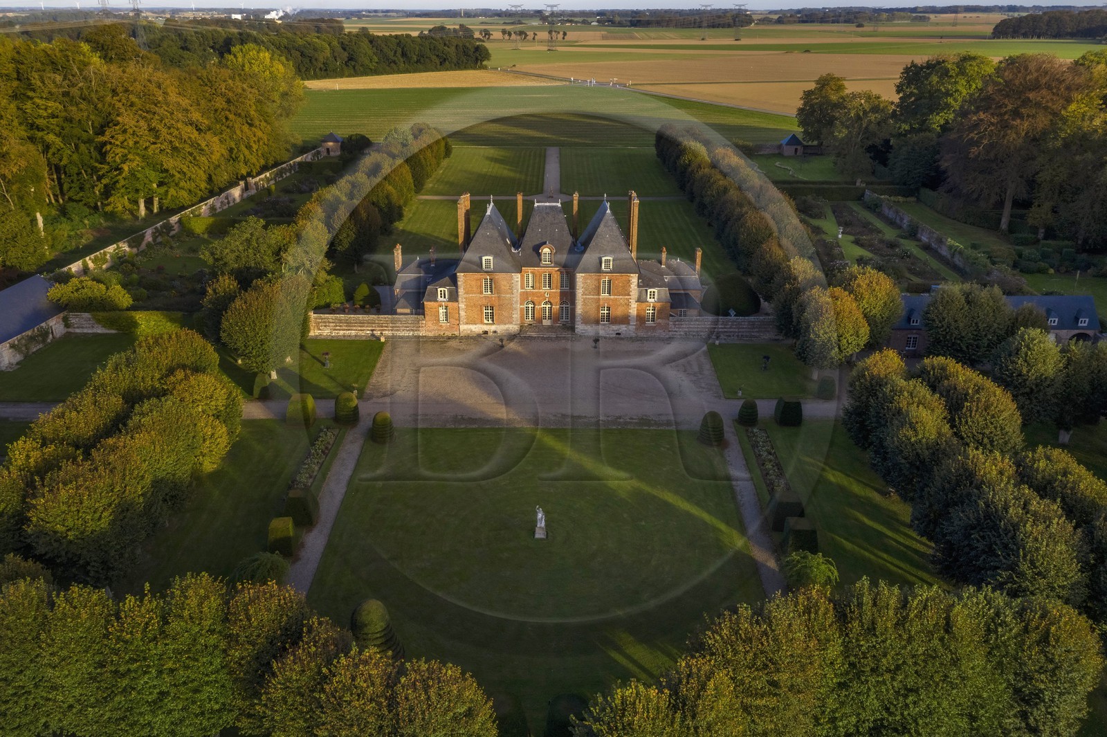 France, Seine-Maritime (76), Pays de Caux, Ermenouville, chateau de Mesnil-Geoffroy propriété de la princesse et du prince Kayali, entouré d’un parc à la française dessiné par Collinot, jardinier de Le Nôtre