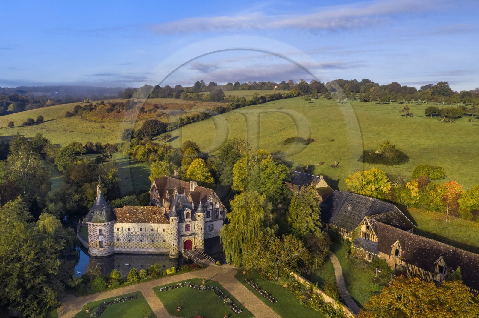 France, Calvados (14), Pays d'Auge, le chateau de Saint-Germain-de-Livet du XVe et XVIe siècle labellisé Musée de France (vue aérienne)