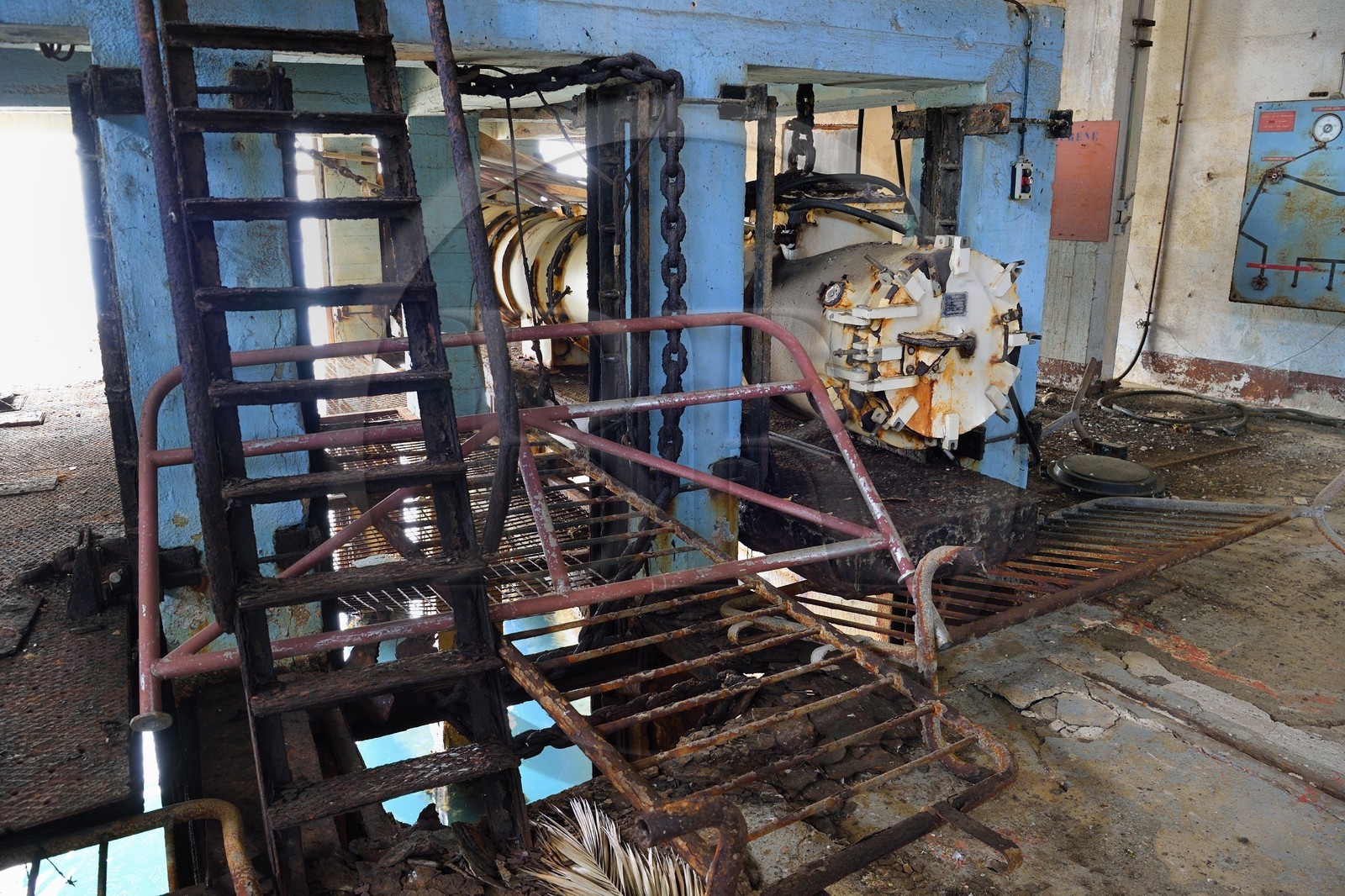 France, Var (83), Toulon, le mole des torpilles à la pointe de Pipady au coeur de la rade en attente de sa rehabilitation