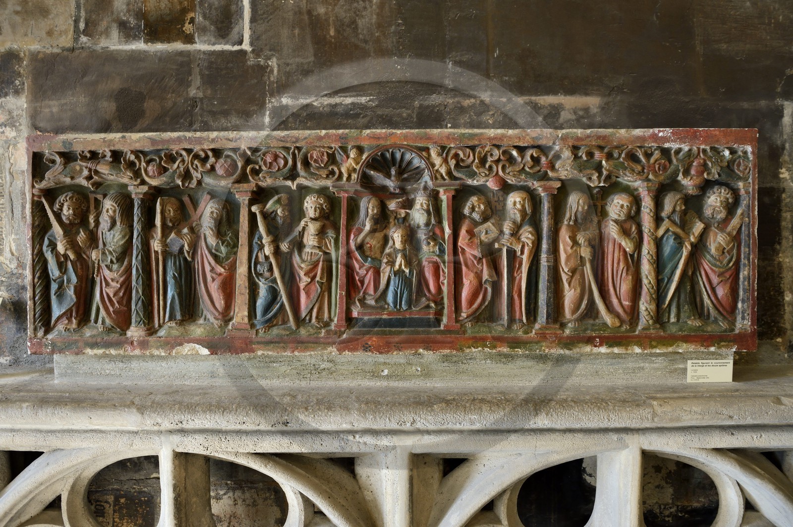 France, Meurthe-et-Moselle (54), Nancy, le Palais Ducal (Palais des Ducs de Lorraine) abrite le Musée historique lorrain, retable figurant le couronnement de la Vierge et les douzes apotres (1530)