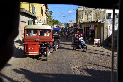 Philippines, Calamian Islands dans le nord de Palawan, Busuanga Island, ville de Coron, tricycle moto-taxi