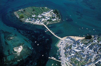France, Morbihan (56), l'île de Saint-Cado sur la rivière d'Etel (vue aérienne)