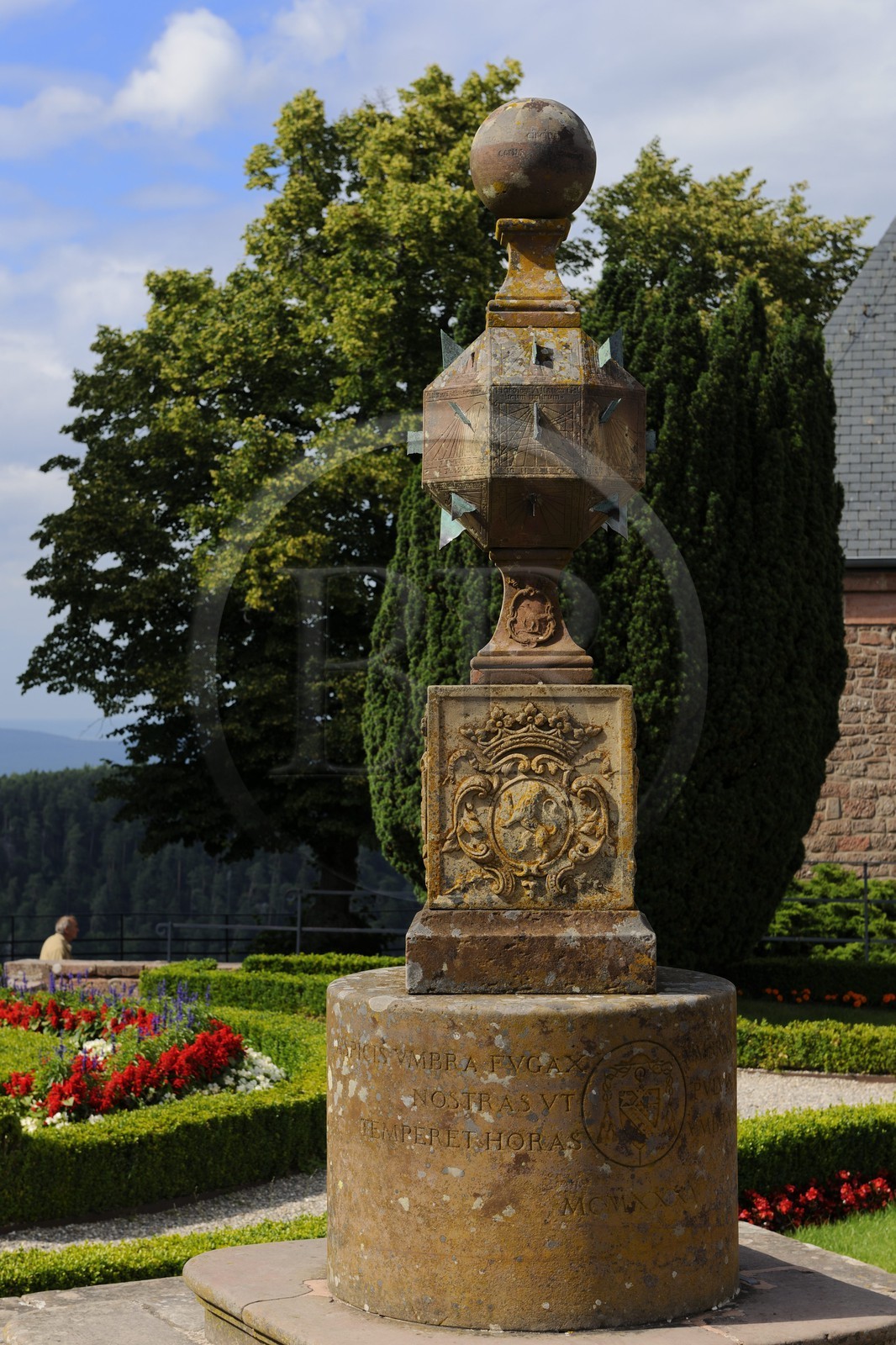France, Bas-Rhin (67), le couvent du Mont Sainte-Odile, cadran solaire géographique