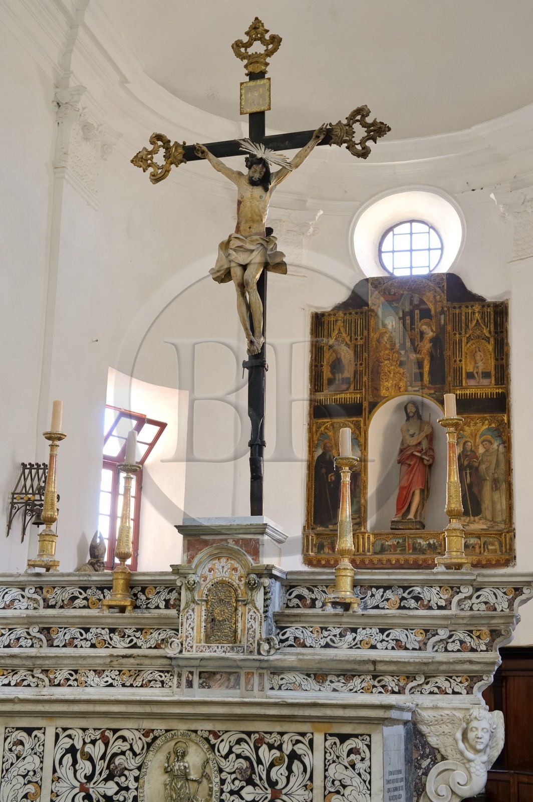 France, Haute-Corse (2B), Calvi, la citadelle, la cathédrale Saint-Jean-Baptiste, maître-autel typique de la Renaissance ligure