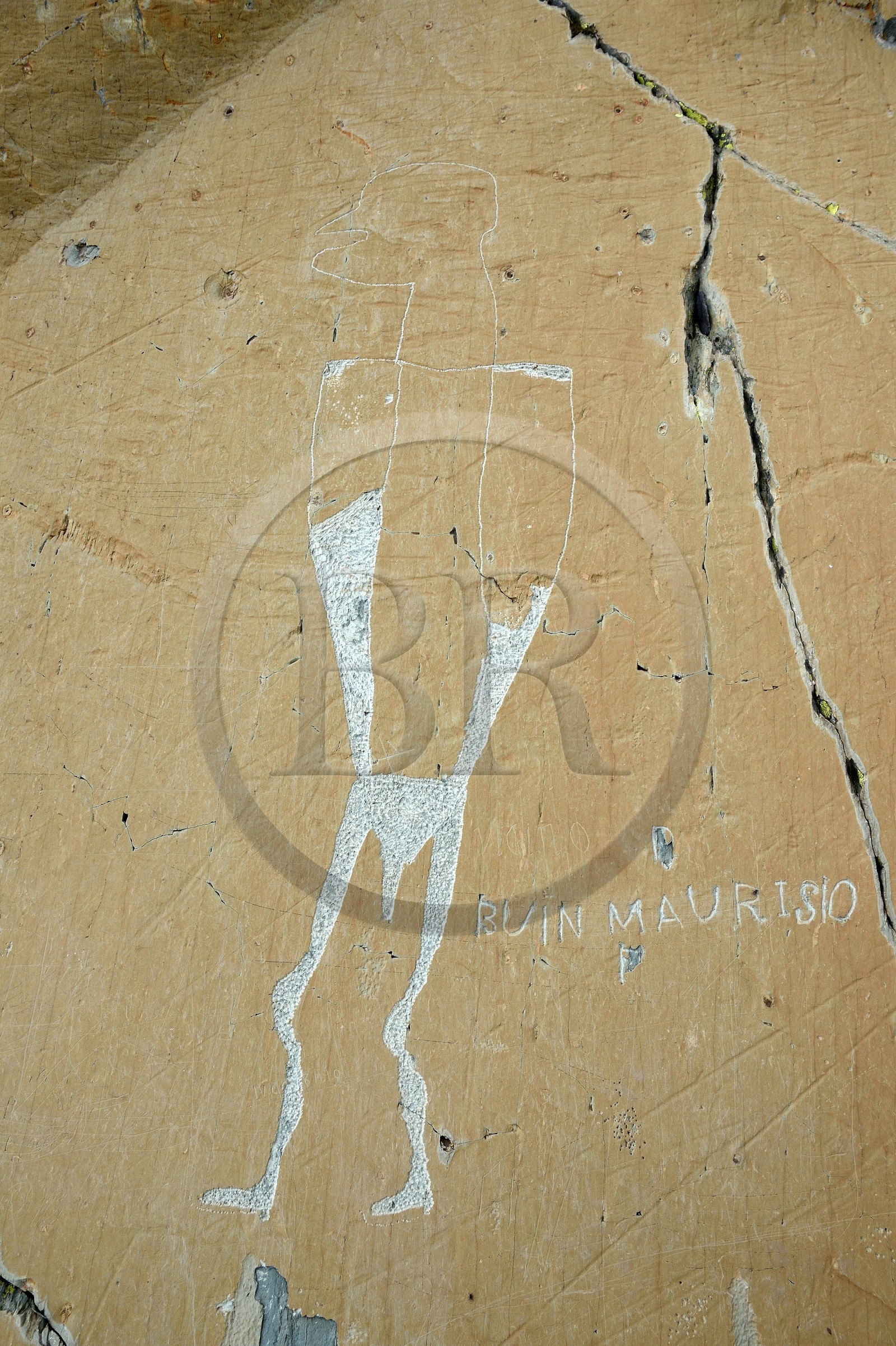 France, Alpes-Maritimes (06), parc national du Mercantour, Vallée des Merveilles vers le Pas de l'Arpette, gravure anthropomorphe historique inachevée du berger Buin Maurisio