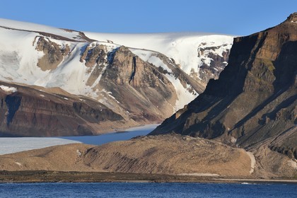 Groenland, cote Nord-Ouest, Murchison sund au nord de la baie de Baffin, le glacier Kissel sur l'Ile de Kiatak (Northumberland Island)
