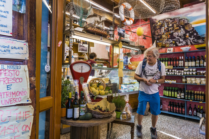 Italy, Liguria, Cinque Terre National Park listed as World Heritage by UNESCO, village of Corniglia, grocery store a Butiega