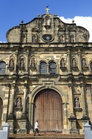 Panama, Panama City, district historique classé Patrimoine Mondial de l'UNESCO, quartier de Casco Antiguo (Viejo), le Barrio San Felipe, la cathédrale du XVIIe siècle