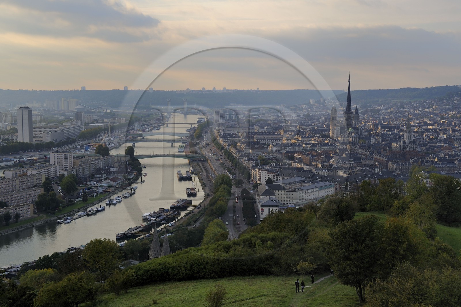 France, Seine-Maritime (76), Rouen, panorama sur la Seine et le centre ville