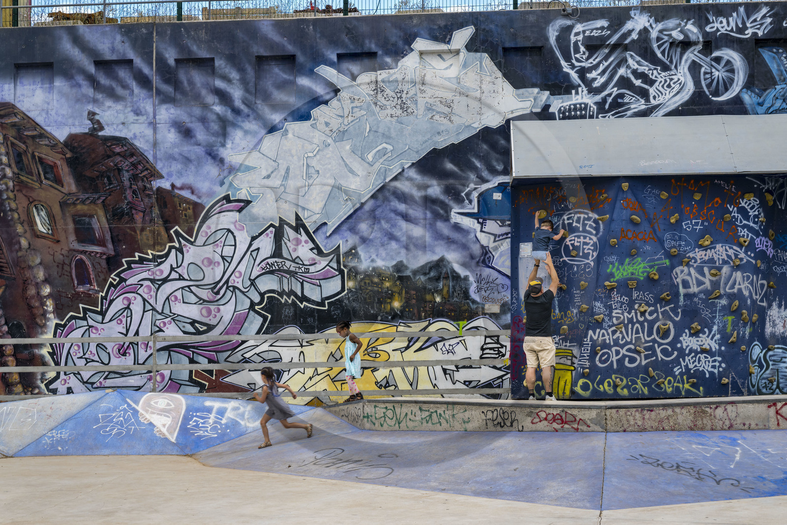 France, Bouches-du-Rhône (13), Marseille, La Friche de la Belle de Mai, peinture murale du skatepark