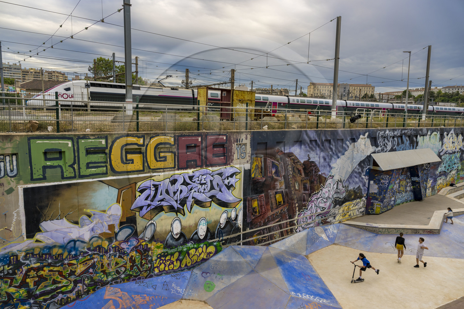 France, Bouches du Rhone, Marseille, La Friche de la Belle de Mai, old tobacco factory which borders the railway tracks and skatepark mural