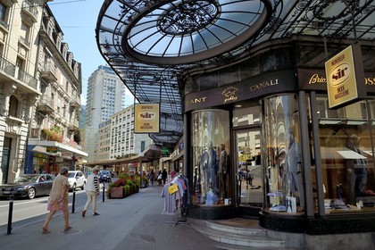 Switzerland, Canton of Vaud, Montreux, store in avenue du Casino