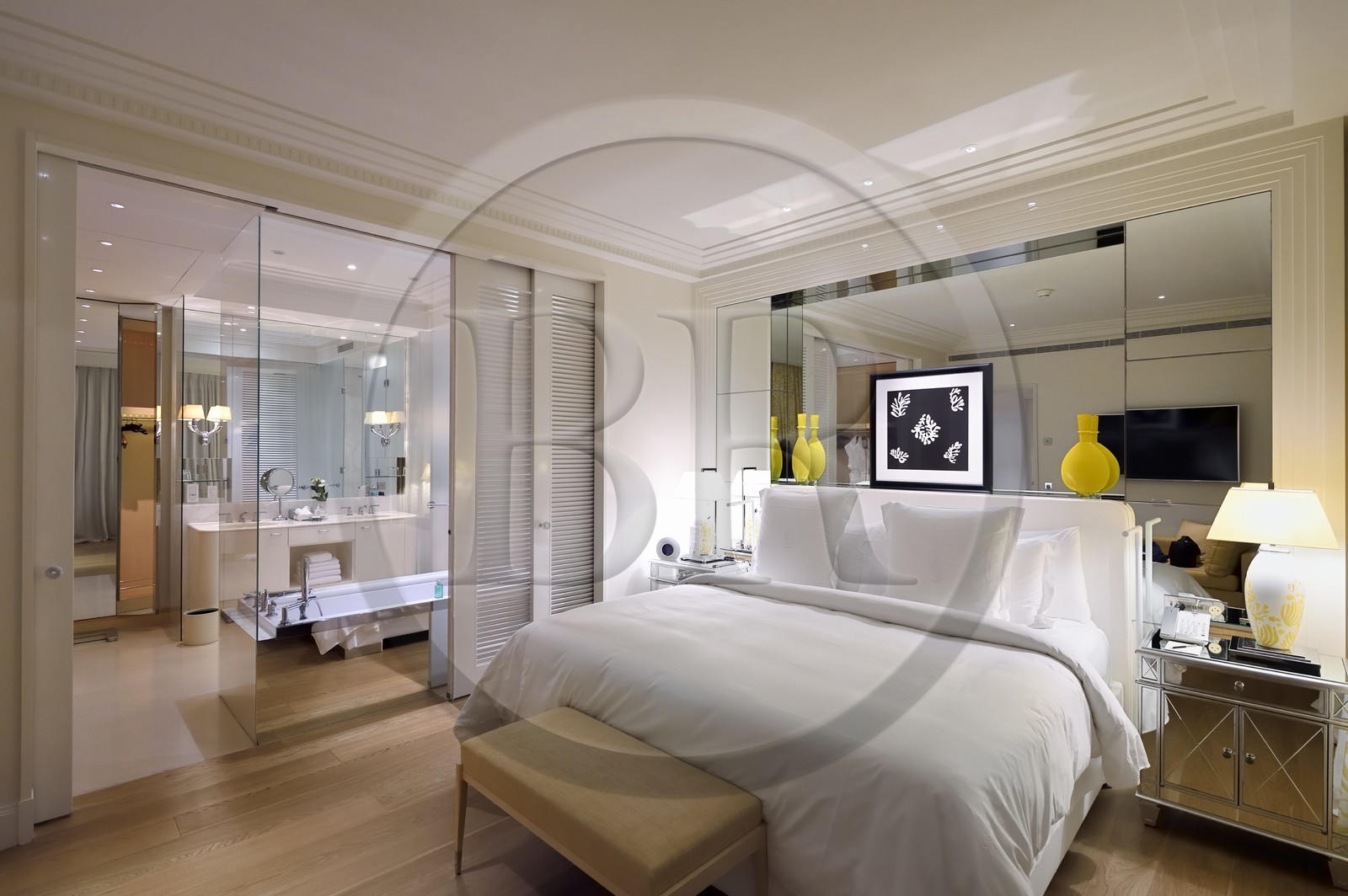 France, Alpes Maritimes (06), Saint-Jean-Cap-Ferrat, Grand-Hotel du Cap-Ferrat, palace 5 étoiles du groupe Four Seasons Hotel, chambre et salle de bain de la pool suite