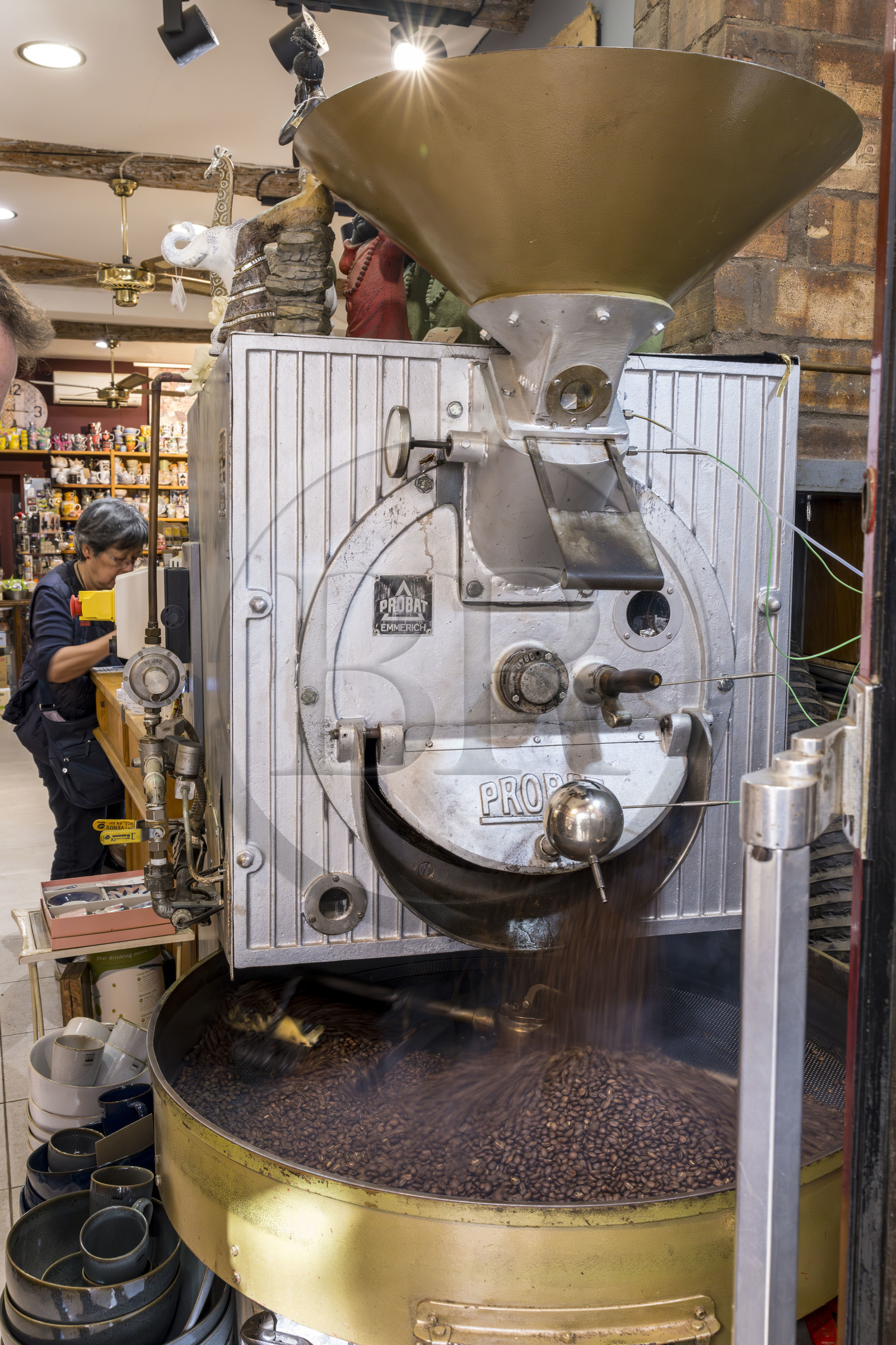 France, Vaucluse (84), Avignon, le torréfacteur Cafés au Brésil rue des Fourbisseurs