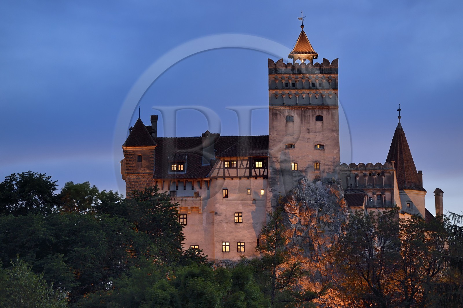 Romania, Transylvania, Brasov region, Bran castle of the 13th century associated in the collective memory at Vlad III the Impaler and the Dracula character that he inspired