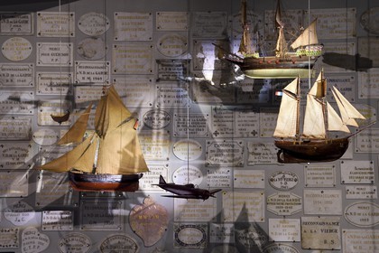 France, Bouches-du-Rhône (13), Marseille, basilique Notre-Dame de la Garde, des ex-voto présentés dans le musée attenant à la basilique