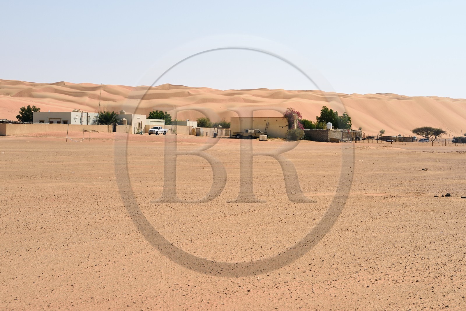 Sultanat d'Oman, gouvernorat de Ash Sharqiyah, désert des Wahiba Sands ou Sharqiya Sands, village bédouin de al-Wasil