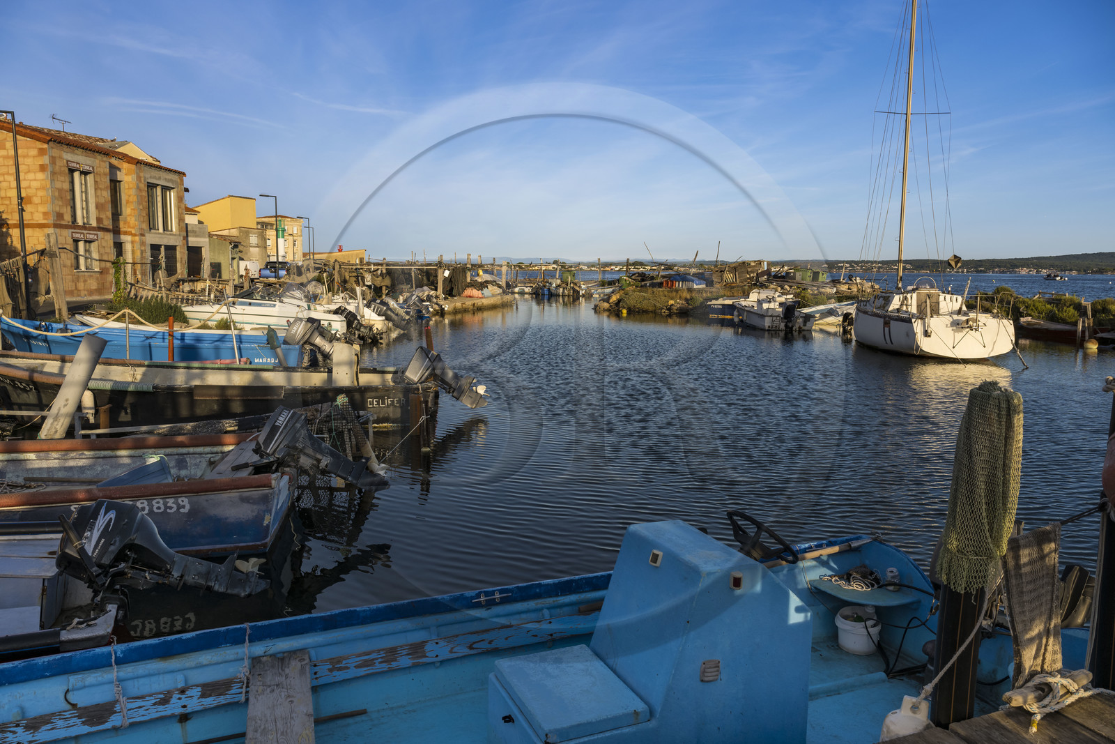 France, Hérault (34), Sète, quartier de la Pointe Courte, le petit port du quartier de pecheurs sur les rives de l'étang de Thau