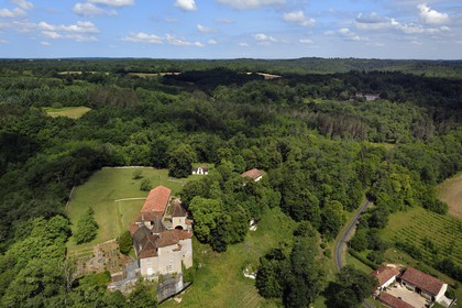 France, Dordogne (24), Périgord Vert, Valeuil, Chateau de Ramefort (vue aérienne)