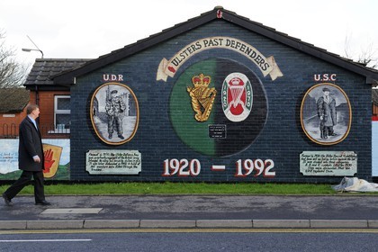 United Kingdom, Northern Ireland, East Belfast, protestant loyalist districts of Newtownards road, political wall paintings to the glory of Loyalist militias