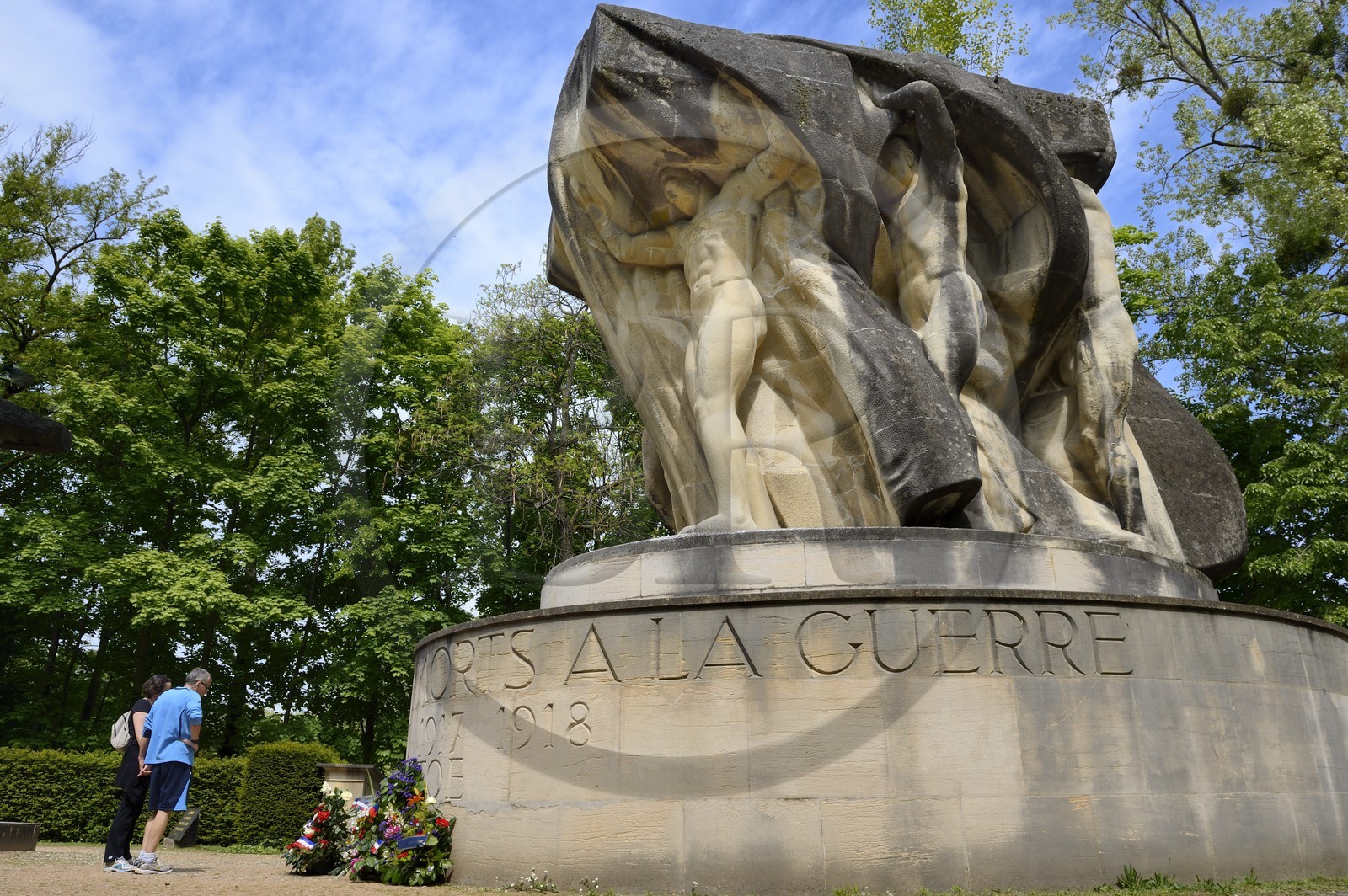 France, Rhône (69), Lyon,  le parc de la Tête d' Or, l’île du souvenir, memorial de l'architecte lyonnais Tony Garnier et du sculpteur Jean-Baptiste Larrivé grand prix de Rome en 1904 pour honorer les militaires morts au combat