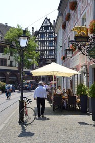 Allemagne, Bade-Wurtemberg, Fribourg en Brisgau, Zum Roten Bären le plus ancien hotel-restaurant toujours en activité d'Allemagne