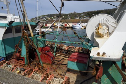 France, Seine-Maritime (76), Pays de Caux, Côte d'Albâtre, le port de Fécamp dominé par le cap Fagnet