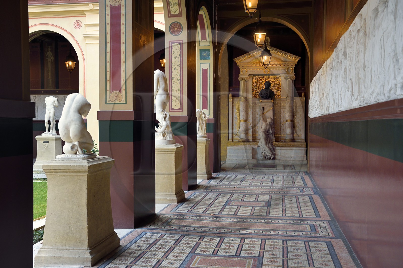 France, Paris (75), quartier de Saint-Germain-des-Prés, Ecole nationale supérieure des Beaux-Arts, Cour du Murier