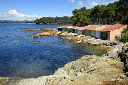 France, Var, Bormes les Mimosas, Cap de Bregancon, fishermen's small houses of the Pointe du Diable