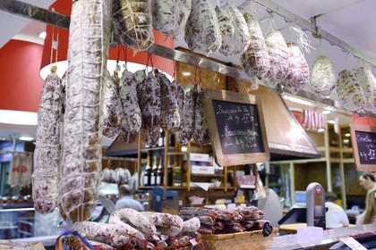 France, Rhone, Lyon, cours Lafayette, les Halles Paul Bocuse (Paul Bocuse covered market), Sibilia charcuterie (pork butcher's shop and delicatessen), saucisson