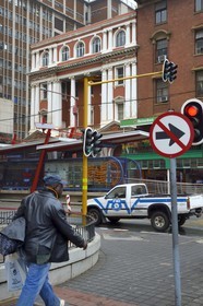 Afrique du Sud, province de Gauteng, Johannesburg, CBD (Central Business District), à l'angle de Harrison street et Albertina Sisulu road