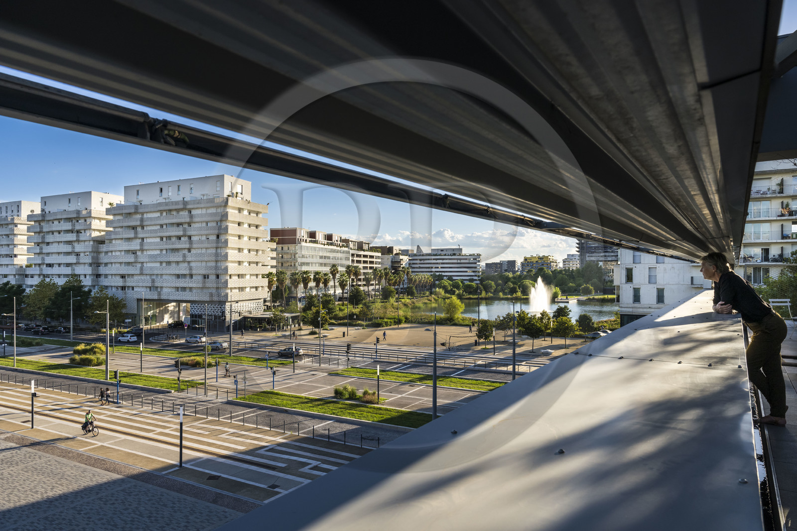 France, Hérault (34), Montpellier,  quartier de Port Marianne autour du  Bassin Jacques Coeur et l'avenue Raymond Dugrand, vue depuis dernier étage du RBC Design Center conçu par l'architecte Jean Nouvel