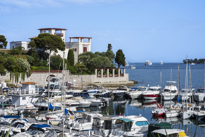 France, Alpes-Maritimes, Beaulieu-sur-Mer, neo-Greek style villa Kerylos build in 1908 by architect Emmanuel Pontremoli