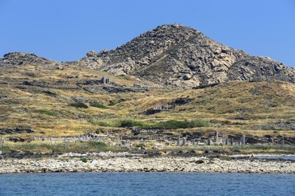 Grèce, île de Delos, classée Patrimoine Mondial de l'UNESCO, site archéologique de Délos, sanctuaire d'Apollon, la plus grande cité antique de la mer Egée