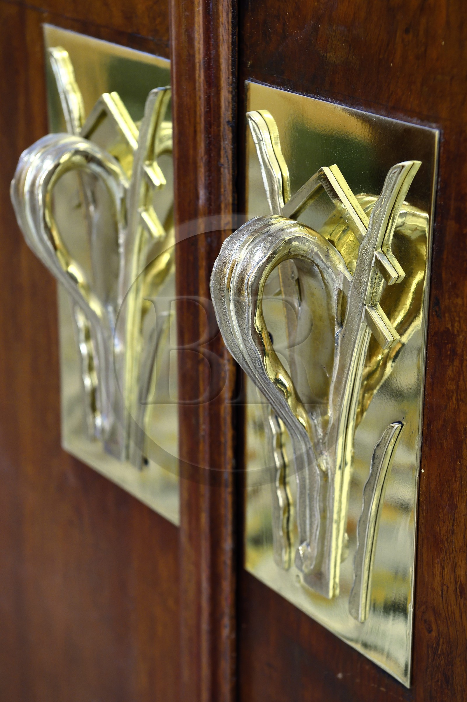 France, Alpes-Maritimes (06), Nice, quartier des Baumettes, l'immeuble Art déco Le Gloria Mansions, poignées de portes des appartements