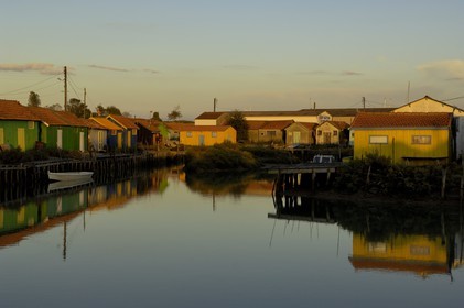 France, Charente-Maritime (17), Ile d'Oléron, Le Château d'Oléron, cabanes d'ostréiculteurs