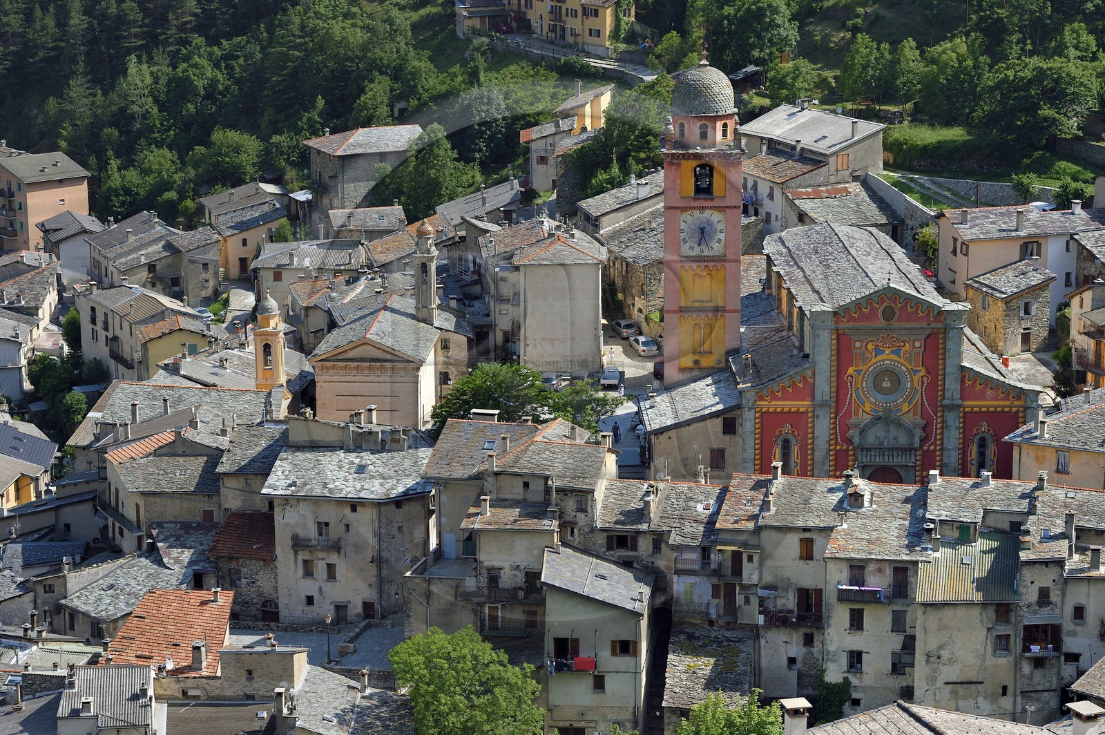 France, Alpes-Maritimes, Roya Valley (Nice hinterland), at the foot of the Mercantour National Park, Tende, Collegiate Church of Notre Dame de l'Assomption (Our Lady of the Assumption) in a tangle of flagstone roofs