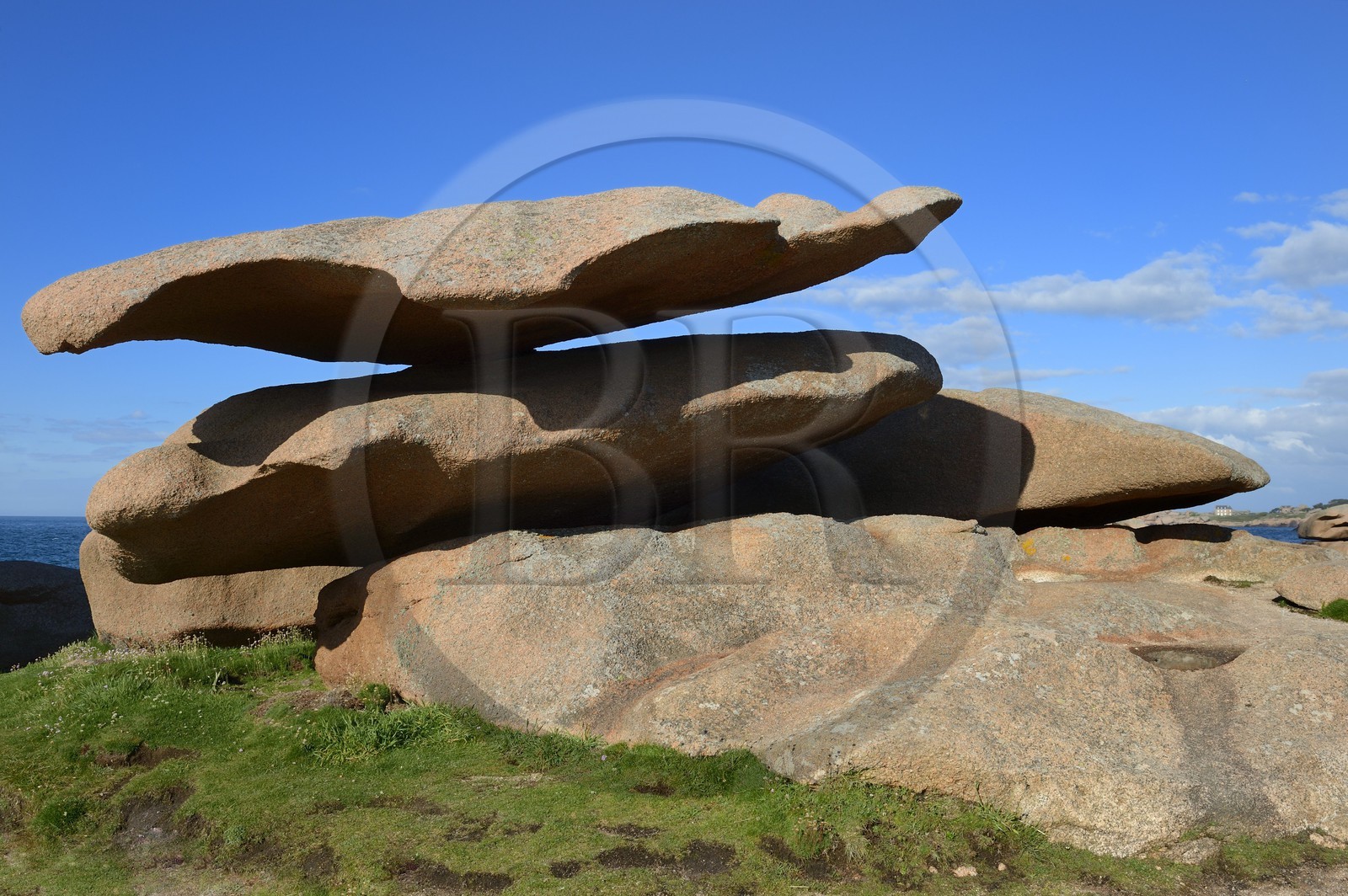 France, Côtes-d'Armor (22), Côte de Granit Rose, Trégastel, l'Ile Renote