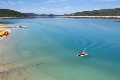 France, Var, Parc Naturel Regional du Verdon, Les Salles sur Verdon, Lake St Croix, fishermen in electric boat